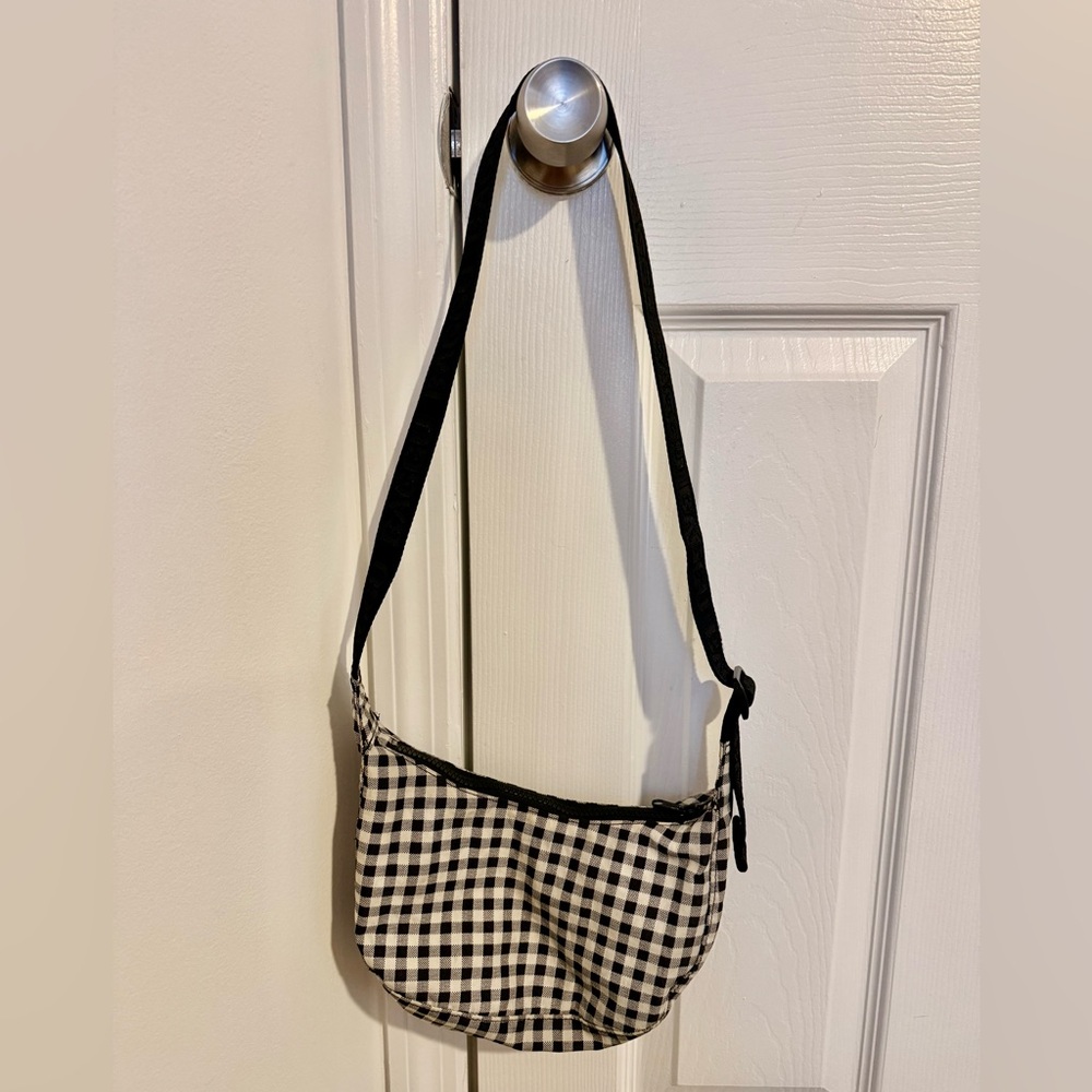 BAGGU Checkered Mini Crescent bag
